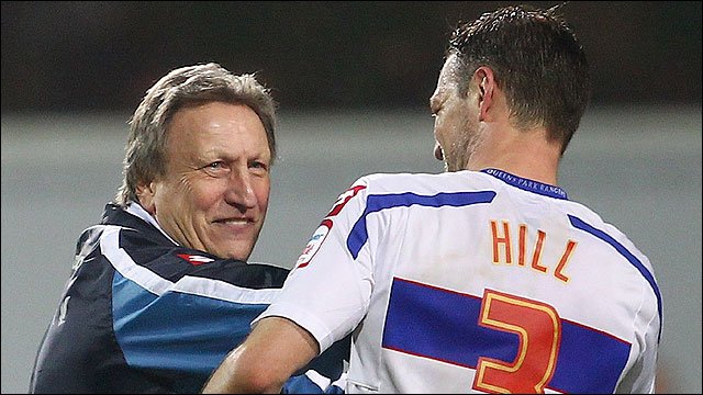 Warnock zainteresowany Hillem.